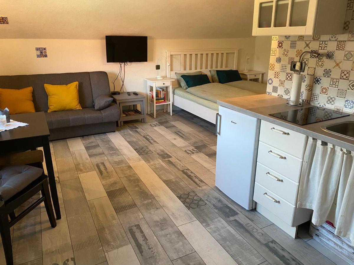 Apartma Obrh 스마예스케토플리체 외부 사진