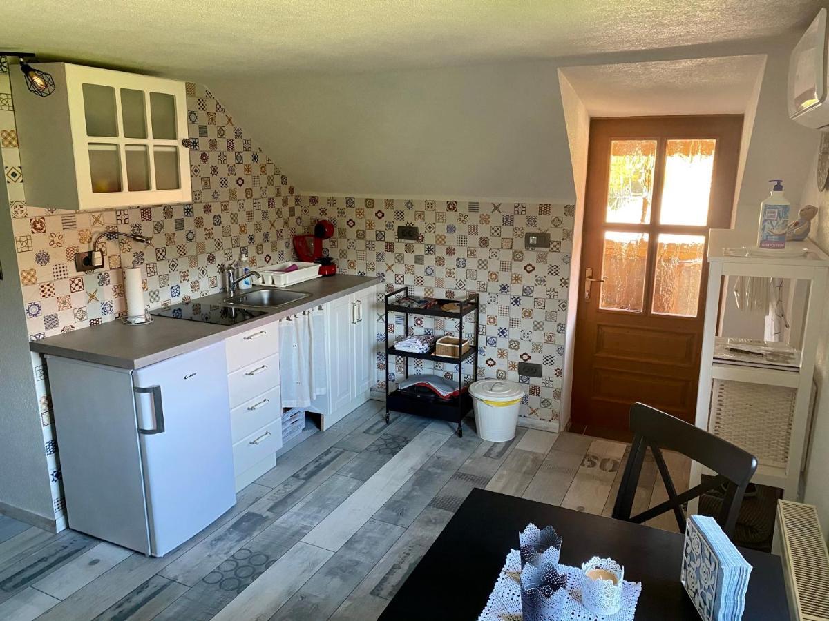 Apartma Obrh 스마예스케토플리체 외부 사진