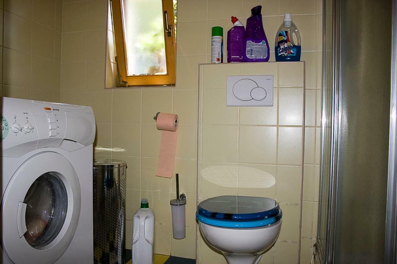 Apartma Obrh 스마예스케토플리체 외부 사진
